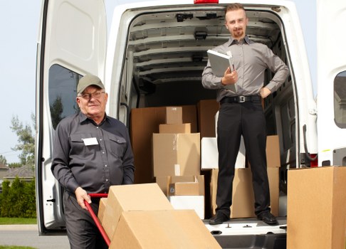 Residential and commercial moving van service around Marylebone