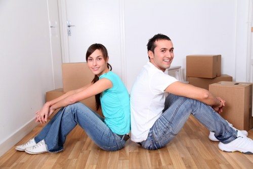 Professional moving van service in Marylebone street